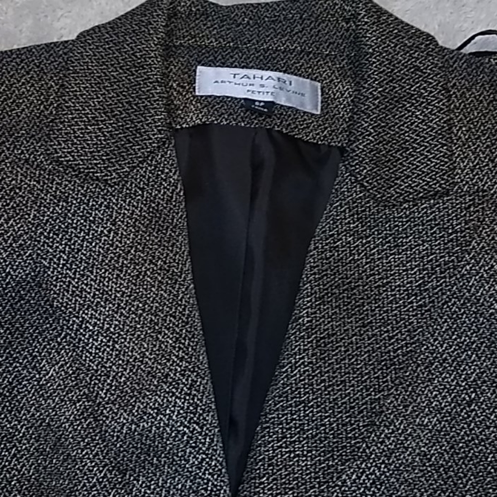 Tahari skirt and Blazer - Picture 4 of 16